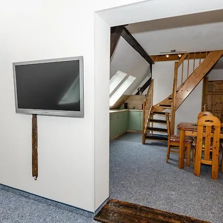Ferienwohnung-auf-ruegen-fuer-3-erwachsene-und-1-kind-in-schaprode-zi6 شقة *